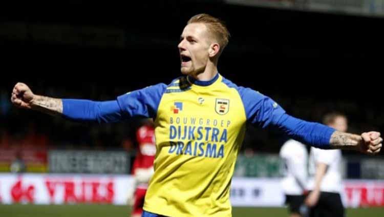Media asal Belanda menyebut Kevin van Kippersluis akan kembali bermain dengan nuansa SC Cambuur di Persib Bandung. - INDOSPORT