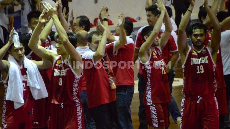 Indonesia Selection juara ketiga di Elang Cup Basketball Tournament 2019. (Foto : Aldi Aulia Anwar/INDOSPORT) Copyright: Aldi Aulia Anwar/INDOSPORT