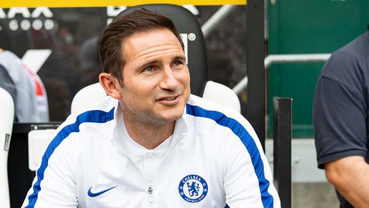 Frank Lampard mendapat kritik dari eks pemain Chelsea, Gus Poyet. - INDOSPORT