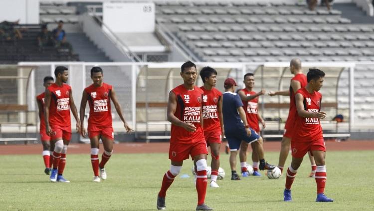 Bek kanan PSM Makassar, Zulkifli Syukur.