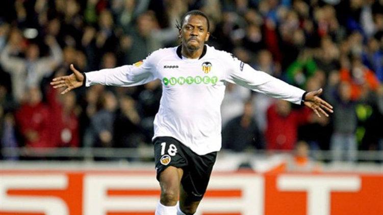 Manuel Fernandes, pemain yang pernah memperkuat Valencia. Copyright: www.record.pt