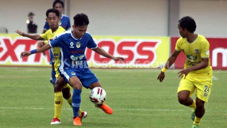 Talenta berbakat Indonesia Witan Sulaeman ikuti langkah eks Persib Bandung Yandi Sofyan di Eropa usai main dua kali secara beruntun. - INDOSPORT