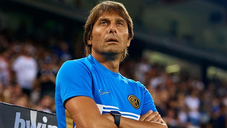 Antonio Conte santer disebut bakal jadi pelatih Paris Saint-Germain musim depan. Ia pun berpeluang memboyong 3 pemain kesayangannya semasa melatih Inter Milan. (Antonio Conte, pelatih Inter Milan)