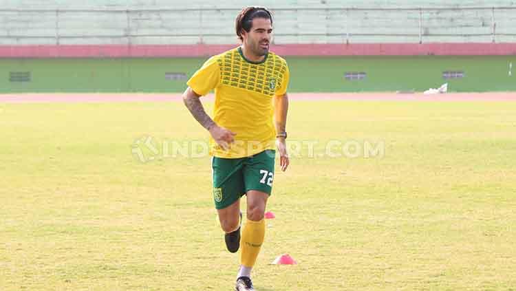 Aryn Williams saat latihan perdana di Stadion Gelora Delta, Sidoarjo. Selasa (27/8/19). Copyright: Fitra Herdian/INDOSPORT