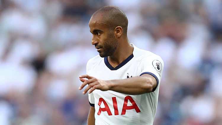 Bintang Tottenham Hotspur, Lucas Moura, menunjukkan kesetiaannya dengan memutuskan bertahan, meski hanya berpotensi menjadi ban serep dalam skuat Antonio Conte.