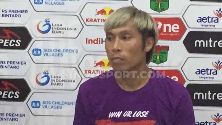 PSSI dan PT Liga Indonesia Baru resmi menunda kick off Liga 1 dan 2. Gelandang RANS Cilegon FC, Asri Akbar, pun memberikan responsnya terkait kabar tersebut.