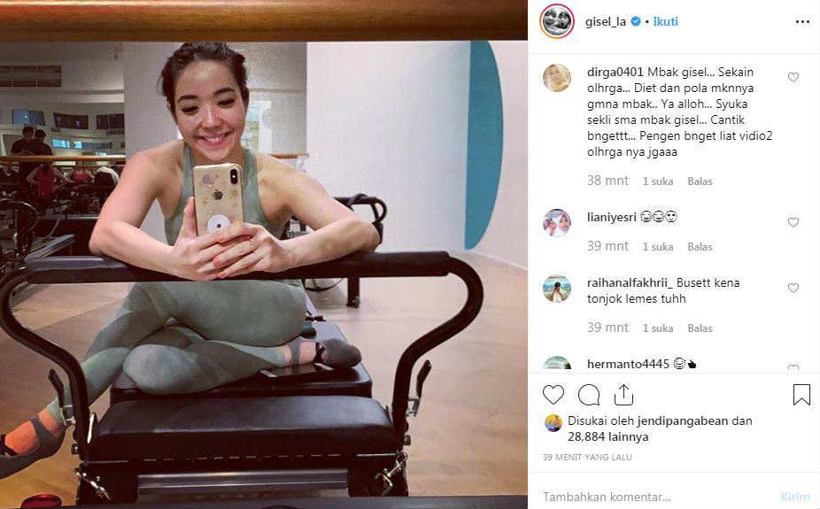 Gisella Anastasia pamer otot. Copyright: Instagram/Gisella Anastasia