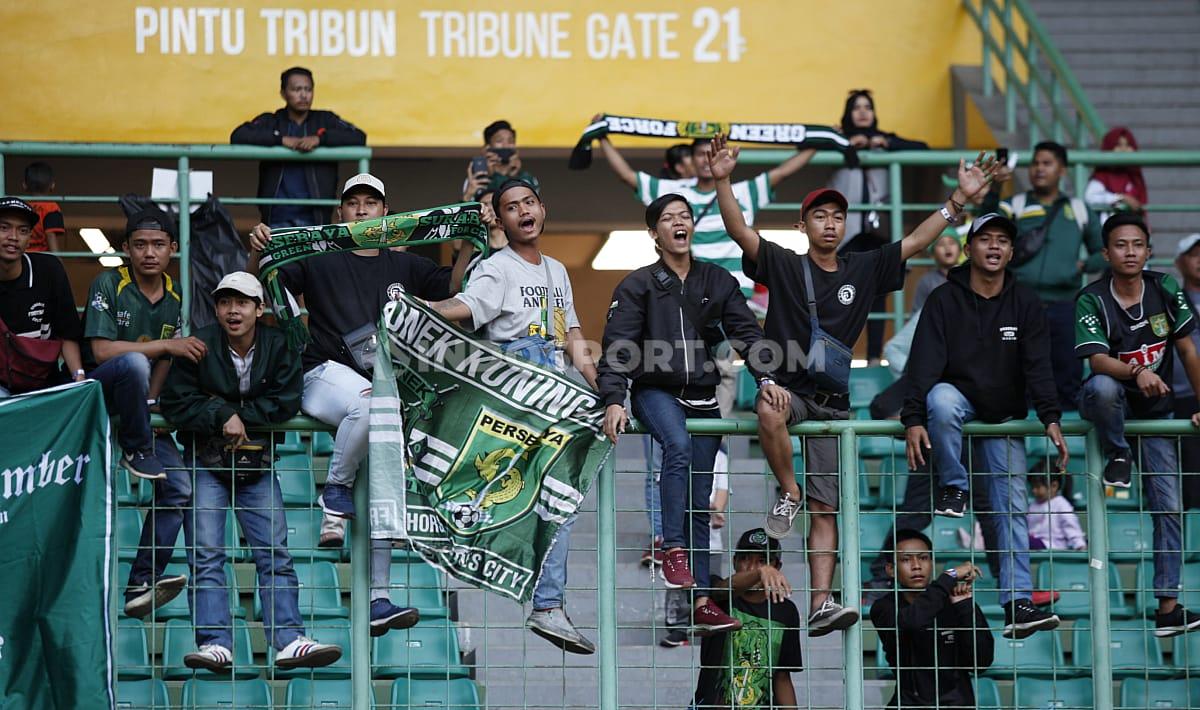 Kegembiraan Bonek setelah Persebaya Surabaya menang 2-0 atas Bhayangkara FC