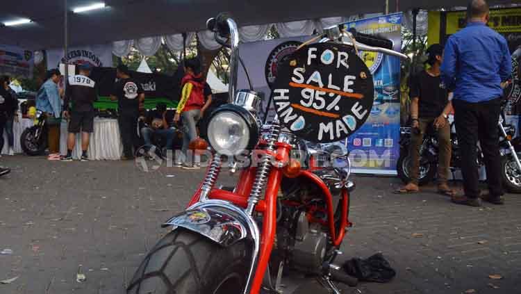 Otobursa Tumplek Blek 2019 dihiasi berbagai macam booth komunitas otomotif yang menarik, diantaranya ada komunitas motor mini, yang akrab disapa Rock’s Mini.