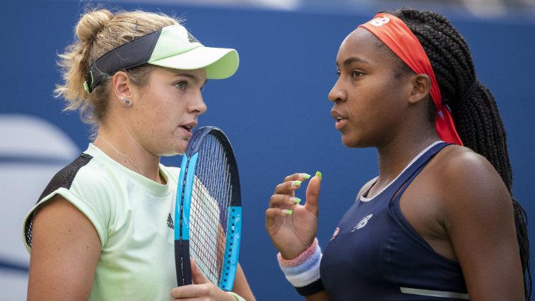 Coco Gauff dan Catherine McNally di AS Terbuka 2019.