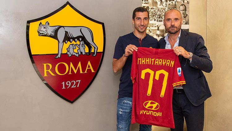 Henrikh Mkhitaryan resmi ke AS Roma. Copyright: Twitter.com/@ASRomaEN