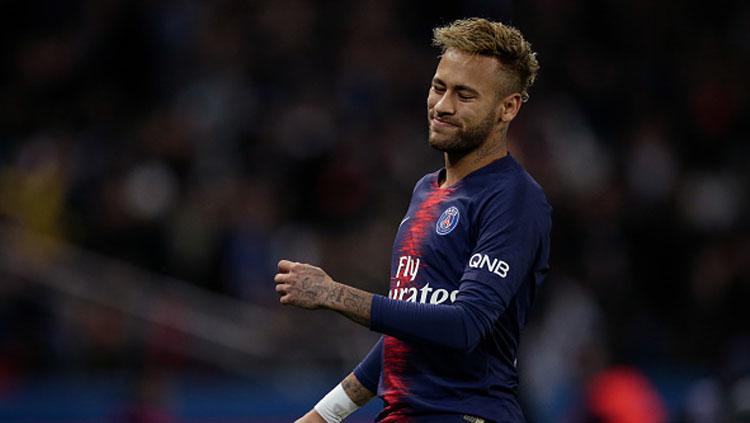 Ekspresi sedih dari pemain megabintang PSG, Neymar