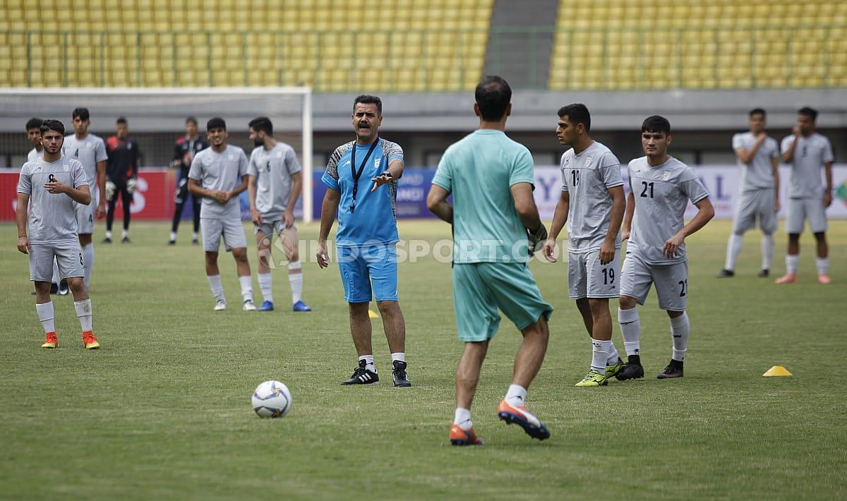 Official training Timnas Iran U-19 jelang laga uji coba melawan Timnas Indonesia U-19 di Stadion Patriot Bekasi, Jumat (06/09/19). - INDOSPORT