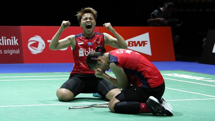 Greysia Polii dan Apriyani Rahayu merayakan kelolosan ke babak semifinal Chinese Taipei Open, Jumat (06/09/19).