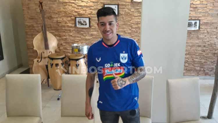 Jonathan Cantillana saat diperkenalkan sebagai pemain baru PSIS Semarang. - INDOSPORT