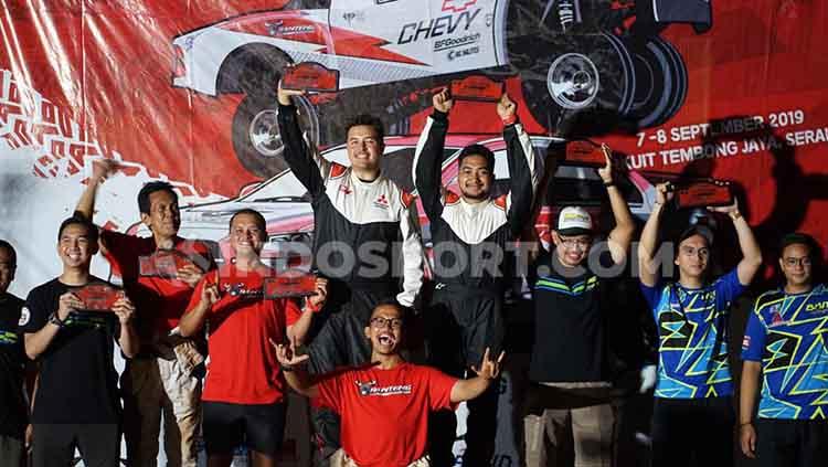 Potret kemenangan Rifat Sungkar di Kejurnas Sprint Rally 2019, Minggu (08/09/19). - INDOSPORT
