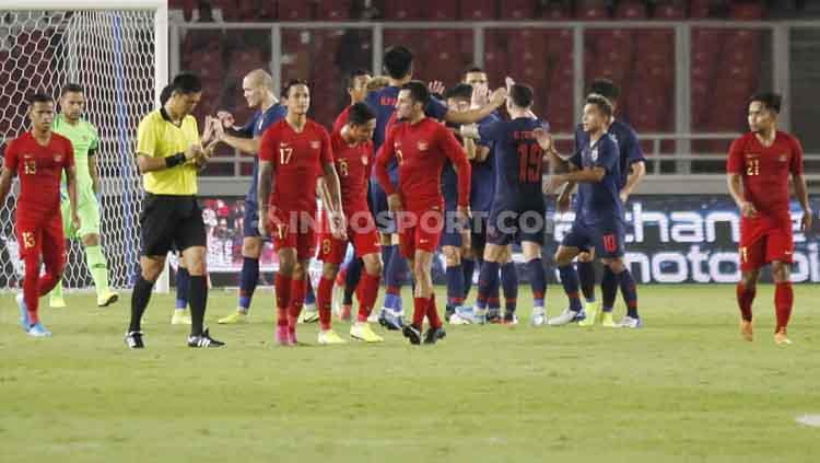 Para pemain Thailand berselebrasi usai mencetak gol, Selasa (10/09/2019).