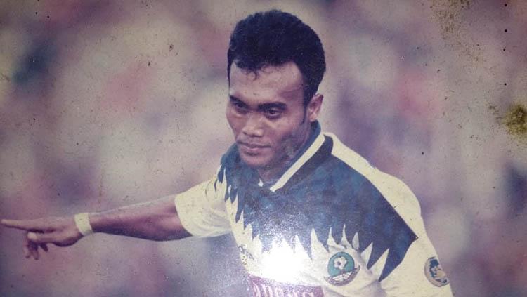 Peri Sandria, striker yang sukses pada era 1990-an. - INDOSPORT