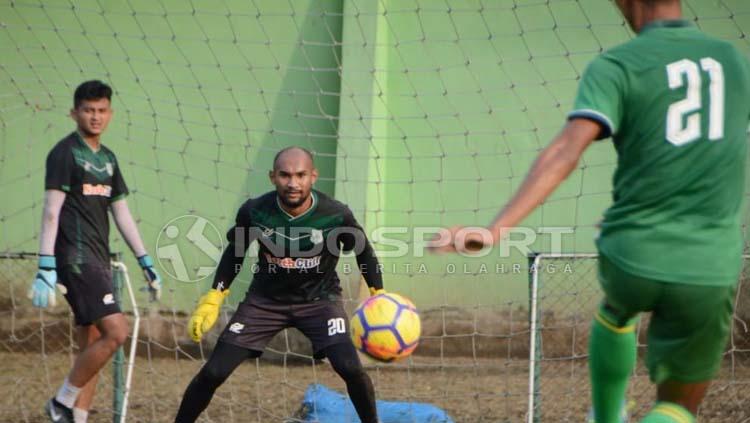 Eks PSMS Medan, Alfonsius Kelvan, baru saja memutuskan mundur dari klub Liga 1, Persela Lamongan.