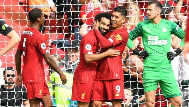 Perayaan gol Mohamed Salah di laga Liverpool vs Newcastle, Sabtu (14/09/19) WIB, di Anfield. Copyright: Twitter/@premierleague
