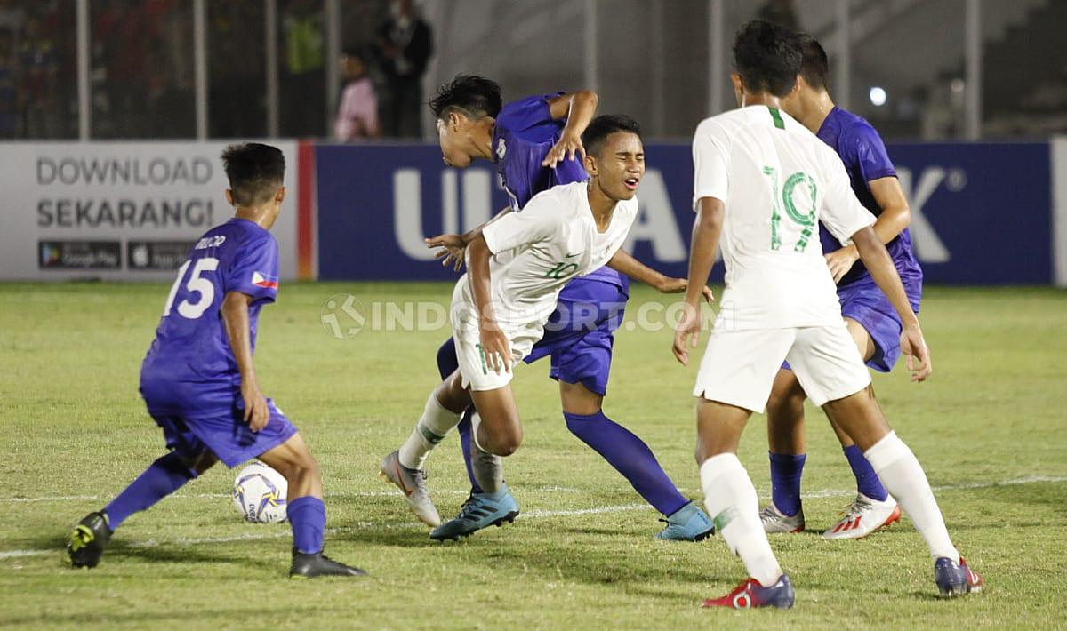 Laga pertandingan antara Filipina U-16 vs Indonesia U-16 di Stadion Madya GBK Senayan, Senin (16/09/19). Copyright: Herry Ibrahim/INDOSPORT