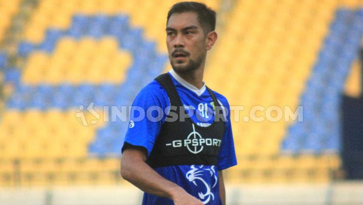 Pemain Persib Bandung, Omid Nazari, saat berlatih menjelang laga Liga 1 2019 di Stadion Si Jalak Harupat, Kab. Bandung, beberapa hari lalu.