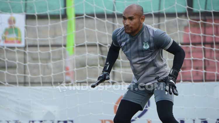 Kiper Persela Lamongan, Alfonsius Kelvan.