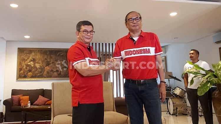 Rahim Soekasah dan Doli Sinomba maju dalan perebutan kursi Ketua Umum PSSI. Copyright: Zainal Hasan/INDOSPORT