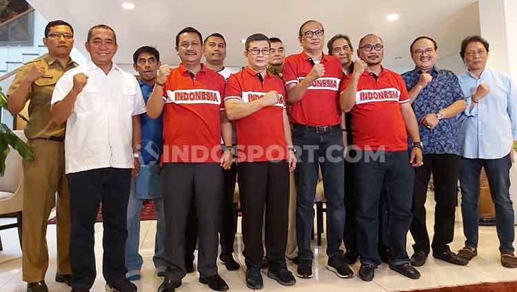 Rahim Soekasah dan Doli Sinomba maju dalan perebutan kursi Ketua Umum PSSI. - INDOSPORT