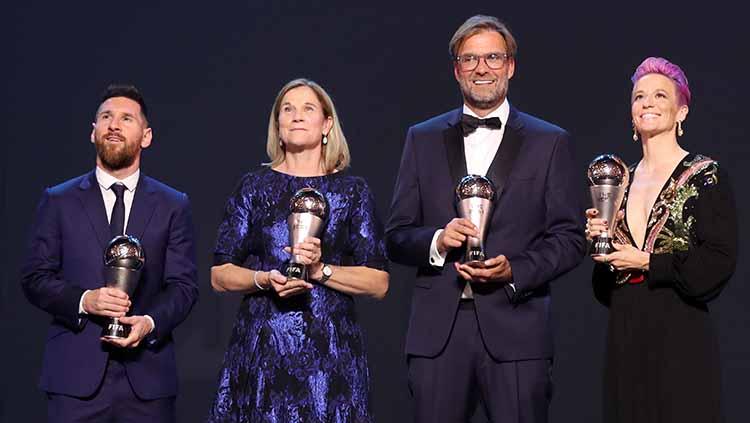 Pemain dan pelatih yang meraih penghargaan The Best FIFA Football Awards 2019 Lionel Messi, Jill Ellis, Jurgen Klopp, dan Megan Rapinoe di Teatro alla Scala, Selasa (23/09/19) Simon Hofmann - FIFA/FIFA via Getty Images