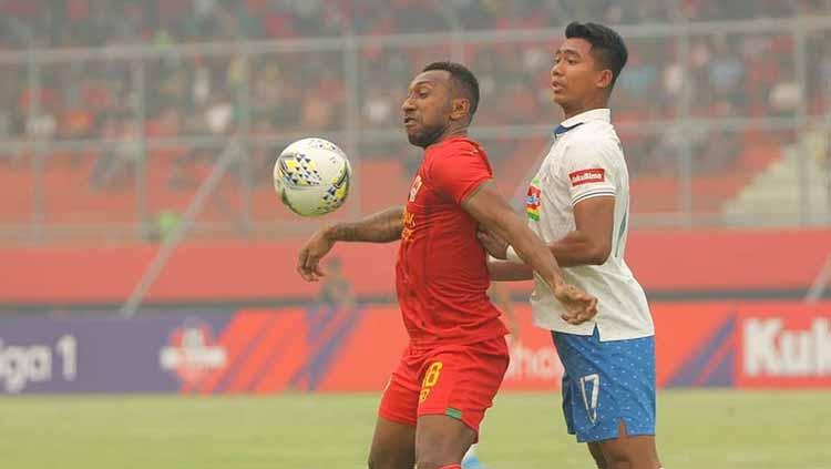 Situasi pertandingan Kalteng Putra vs PSIS Semarang.