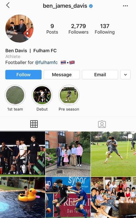 Benjamin Davis pasang bendera Thailand di Instagram pribadinya. Copyright: Zing.vn