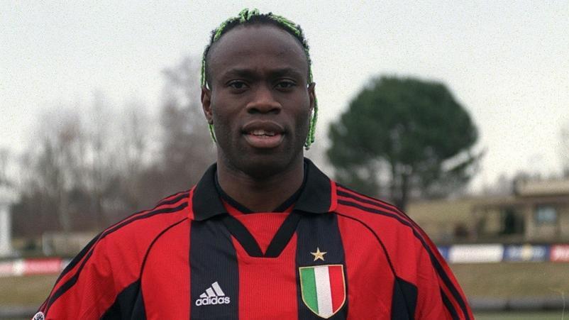 Taribo West, mantan pemain AC Milan asal Nigeria yang dituding melakukan penipuan dengan memalsukan umur.