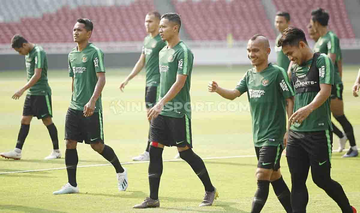 Indonesia tinggal selangkah lagi memastikan diri menjadi tuna rumah gelaran Piala Asia 2023, tetapi PSSI malah terkena semprotan netizen. - INDOSPORT