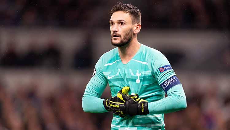 Kiper Tottenham Hotspur, Hugo Lloris, kembali jadi sorotan setelah laga kontra Aston Villa. Foto: TF-Images/Getty Images.