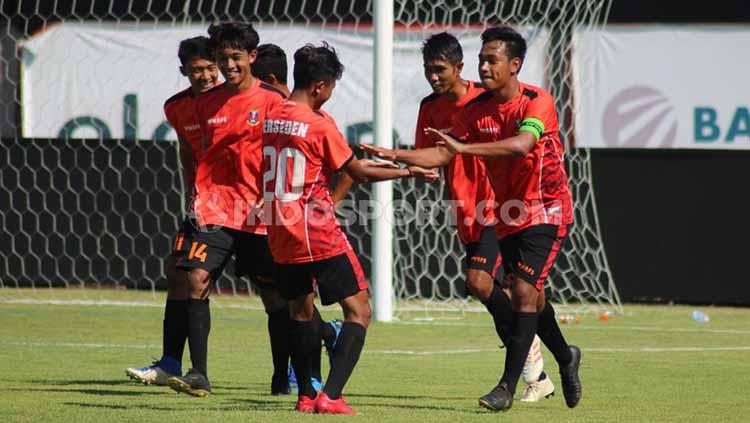 Perseden Denpasar kecewa dengan kepemimpinan wasit saat berbagi angka 1-1 dengan Deltras dalam lanjutan grup V Liga 3 2021/2022 di Gelora Delta Sidoarjo, Sabtu (19/02/22). - INDOSPORT