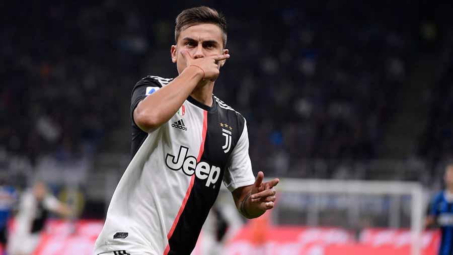 Selebrasi pemain Juventus, Paulo Dybala usai mencetak gol.