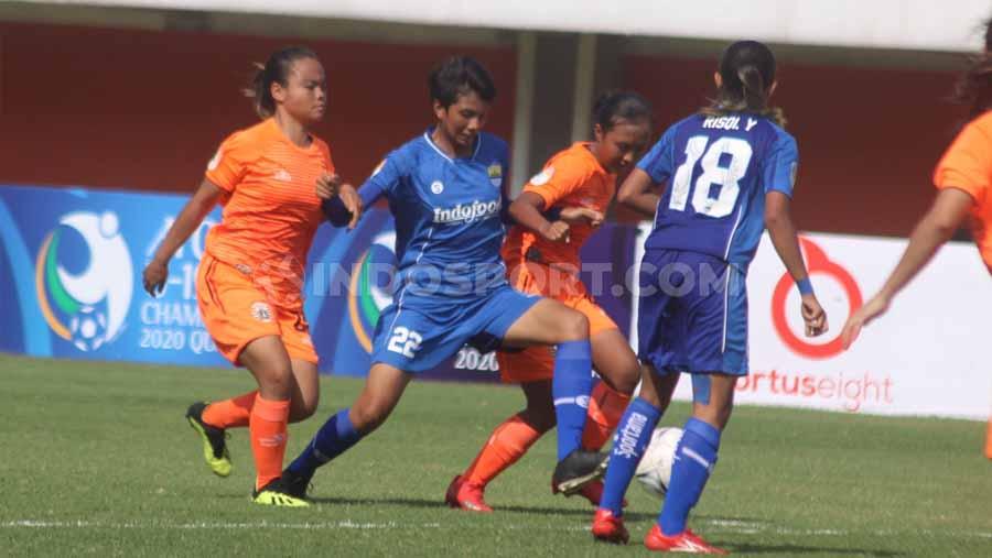 Laga pertandingan Persija Jakarta Putri vs Persib Bandung Putri.