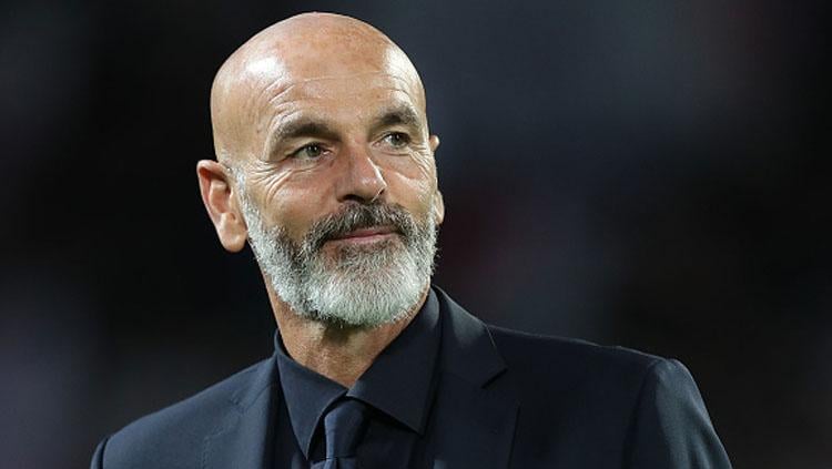 Raksasa sepak bola Serie A Liga Italia, AC Milan, dikabarkan sudah menemukan satu nama untuk menggantikan posisi pelatih mereka, Stefano Pioli. - INDOSPORT
