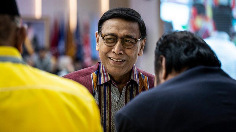 Kementerian Koordinator Bidang Politik, Hukum, dan Keamanan Republik Indonesia, Wiranto, yang juga menjabat sebagai ketum PBSI.