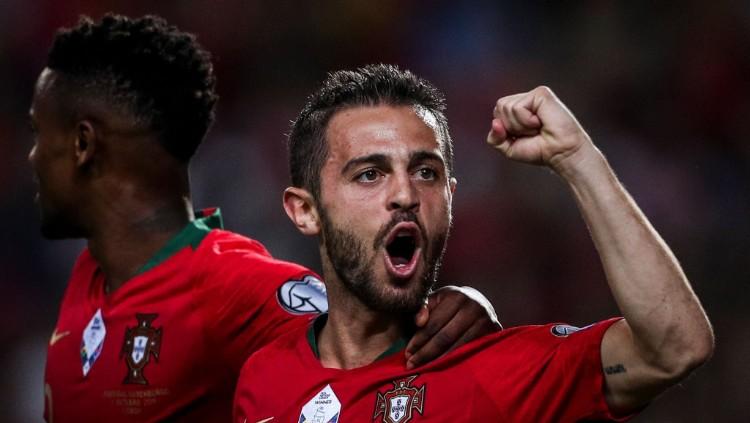 Pemain Portugal, Bernardo Silva, saat merayakan gol ke gawang Luksemburg. Copyright: https://twitter.com/Dugout