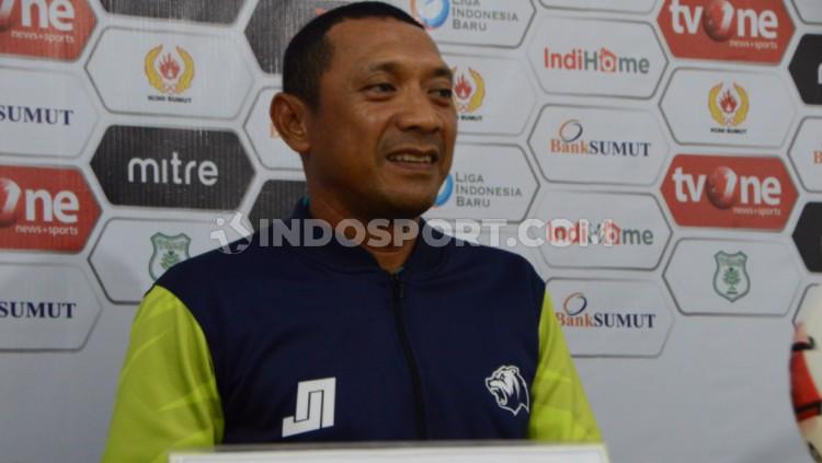 Pelatih BaBel United menjawab soal laga timnya menghadapi PSMS Medan harus kembali alami penundaan. Copyright: Aldi Aulia Anwar/INDOSPORT