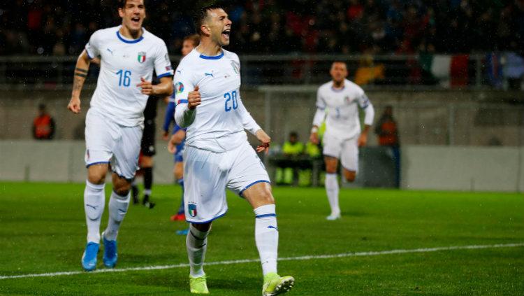 Federico Bernardeschi merayakan golnya dalam pertandingan Kualifikasi Euro 2020 antara Liechtenstein vs Italia, Rabu (16/10/19) dini hari WIB. Copyright: twitter.com/azzurri