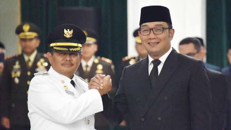 Bupati Indramayu Supendi saat dilantik Ridwan Kamil