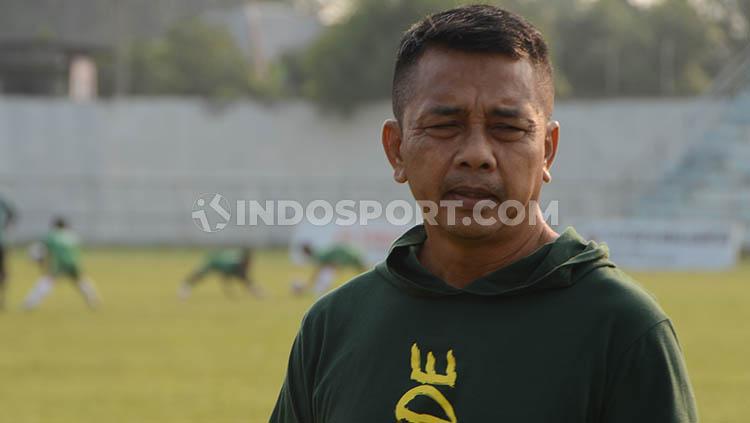 Pelatih PSMS Medan, Jafri Sastra. Copyright: Aldi Aulia Anwar/INDOSPORT