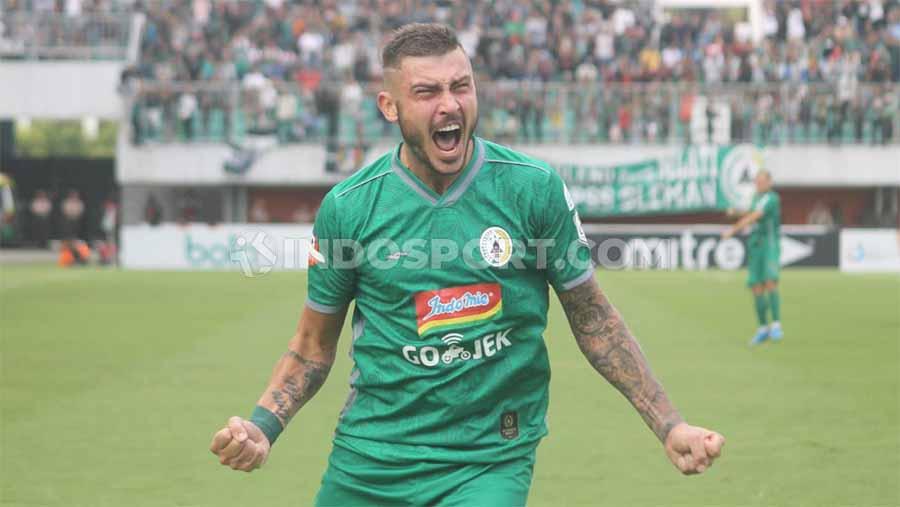 Selebrasi pemain PSS Sleman, Yevhen Bokhashvili usai mencetak gol ke gawang Kalteng Putra pada Liga 1 antara PSS Sleman vs Kalteng Putra, Jumat (18/10/19).