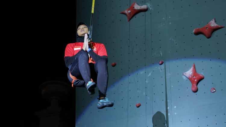 Mengintip 5 foto liburan Aries Susanti Rahayu, spiderwoman asal Indonesia yang baru saja sukses pecahkan rekor dunia.