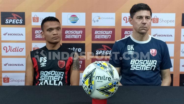Darije Kalezic dan Ferdinand Sinaga mewakili PSM Makassar pada konferensi pers sebelum melawan Persija Jakarta. Foto: Adriyan Adirizky Rahmat/INDOSPORT - INDOSPORT