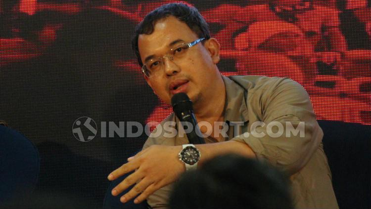 Vijaya Fitriyasa saat menghadiri diskusi PSSI harus baik jilid 2 di gedung Jawa Pos, Rabu (23/10/19).