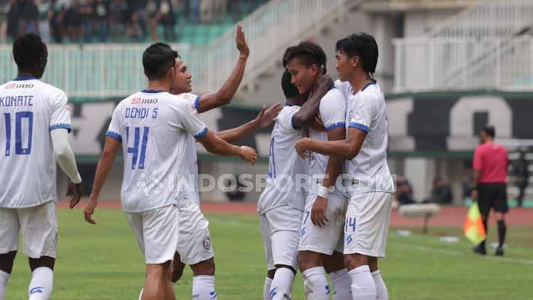 Ridwan Tawainela menyebut pertemuan kontra Persib Bandung bisa menjadi momentum tepat bagi Arema FC, untuk kembali meramaikan persaingan papan atas Liga 1 2019. - INDOSPORT